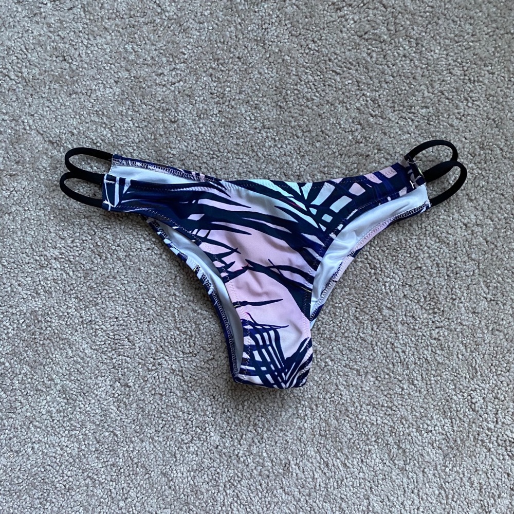 VS PINK itsy bikini bottom